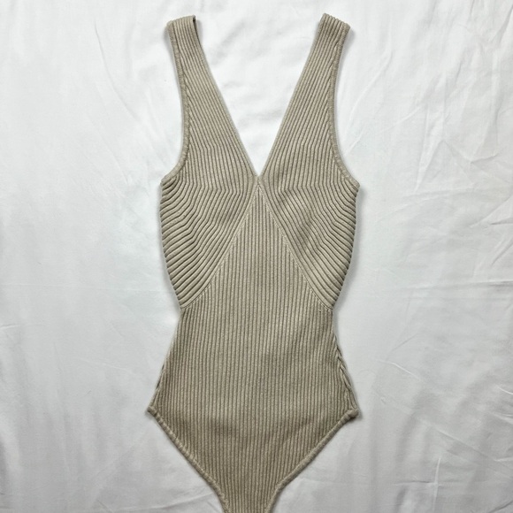 Abercrombie & Fitch Knit Bodysuit - Picture 2 of 7